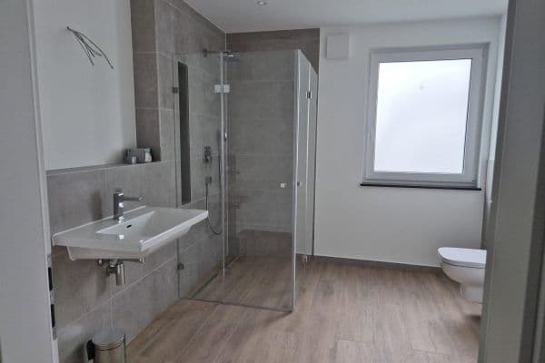 Prenájom bytu 3-izbový 88 m², Jahnstraße 47, Rosbach Prenájom bytu 3-izbový 88 m², Jahnstraße 47, Rosbach