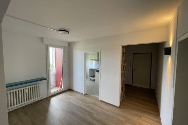 Prenájom bytu 4-izbový 93 m², Darmstadt - Kranichstein Prenájom bytu 4-izbový 93 m², Darmstadt - Kranichstein