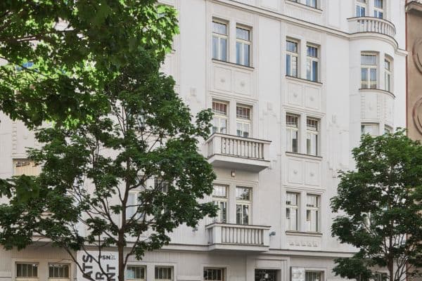 Prenájom bytu 3-izbový 109 m², Laubova, Praha, Praha Prenájom bytu 3-izbový 109 m², Laubova, Praha, Praha