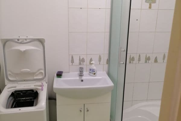Prenájom bytu 1-izbový 40 m², Němcovej, Košice Prenájom bytu 1-izbový 40 m², Němcovej, Košice
