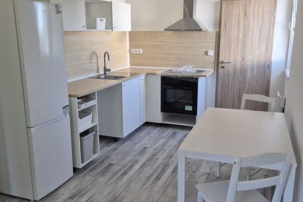 Prenájom bytu 2-izbový 41 m², Kladenská, Hostouň Prenájom bytu 2-izbový 41 m², Kladenská, Hostouň