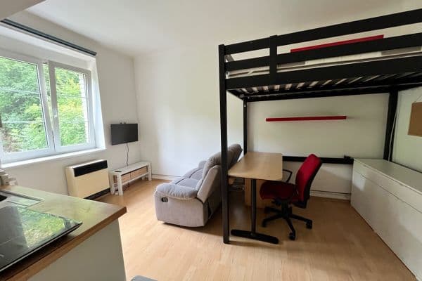 Prenájom bytu Garsoniéra 23 m², Ohradní, Praha Prenájom bytu Garsoniéra 23 m², Ohradní, Praha