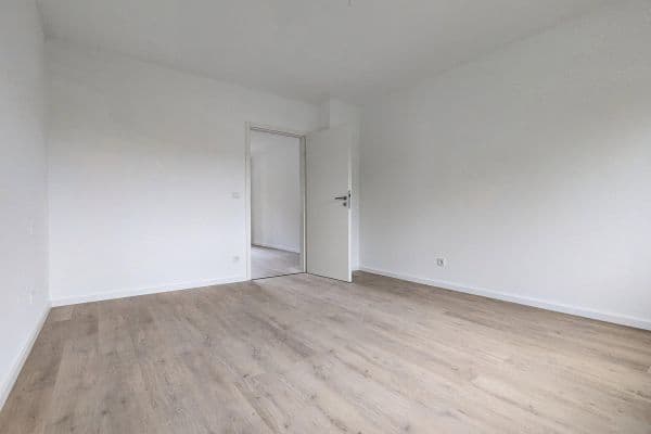 Prenájom bytu 3-izbový 78 m², Richard-Wagner-Str. 54, Saarbrücken, Sársko Prenájom bytu 3-izbový 78 m², Richard-Wagner-Str. 54, Saarbrücken, Sársko