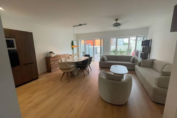 Prenájom bytu 2-izbový 77 m², Brühl Prenájom bytu 2-izbový 77 m², Brühl
