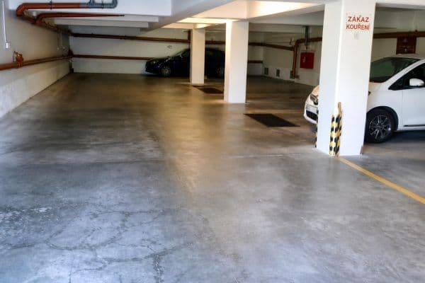 Prenájom garáže 20 m², Högrova, Brno, Jihomoravský kraj Prenájom garáže 20 m², Högrova, Brno, Jihomoravský kraj