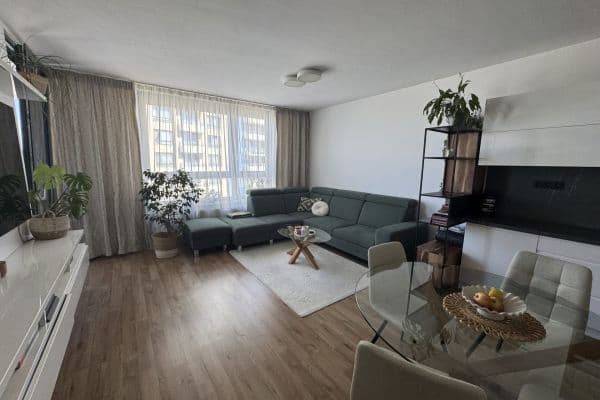 Prenájom bytu 2-izbový 52 m², Plynárenská, Ružinov, Bratislavský kraj Prenájom bytu 2-izbový 52 m², Plynárenská, Ružinov, Bratislavský kraj