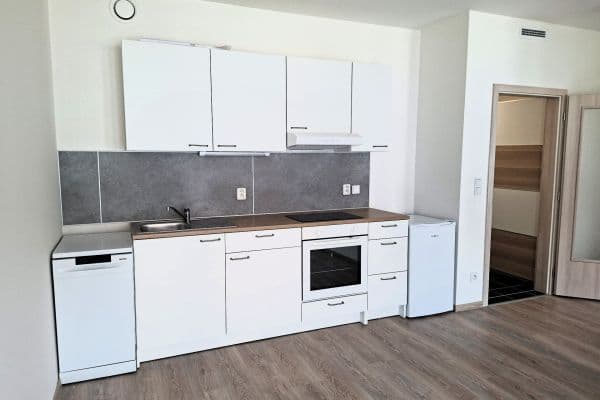 Prenájom bytu 1-izbový 32 m², Arnošta Staňka, Praha Prenájom bytu 1-izbový 32 m², Arnošta Staňka, Praha