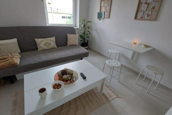 Prenájom bytu 1-izbový 30 m², K Raškovci, Kolín Prenájom bytu 1-izbový 30 m², K Raškovci, Kolín