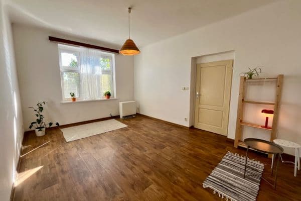 Prenájom bytu 2-izbový 67 m², Na Záhonech, Praha Prenájom bytu 2-izbový 67 m², Na Záhonech, Praha