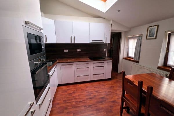 Prenájom bytu 2-izbový 38 m², Na Vinohradu, Praha Prenájom bytu 2-izbový 38 m², Na Vinohradu, Praha