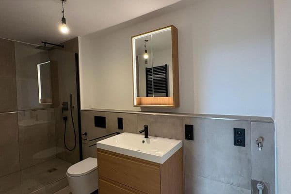 Prenájom bytu 3-izbový 92 m², Nürtingen Prenájom bytu 3-izbový 92 m², Nürtingen