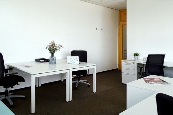 Prenájom kancelárie 25 m², Holandská, Brno Prenájom kancelárie 25 m², Holandská, Brno