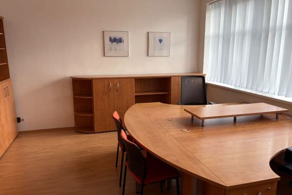 Prenájom nebytového priestoru 120 m², Hornokrčská, Praha Prenájom nebytového priestoru 120 m², Hornokrčská, Praha