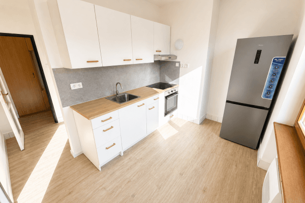 Predaj bytu 3-izbový 60 m², Školní, SO POÚ Jesenice (okres Praha-Západ) Predaj bytu 3-izbový 60 m², Školní, SO POÚ Jesenice (okres Praha-Západ)