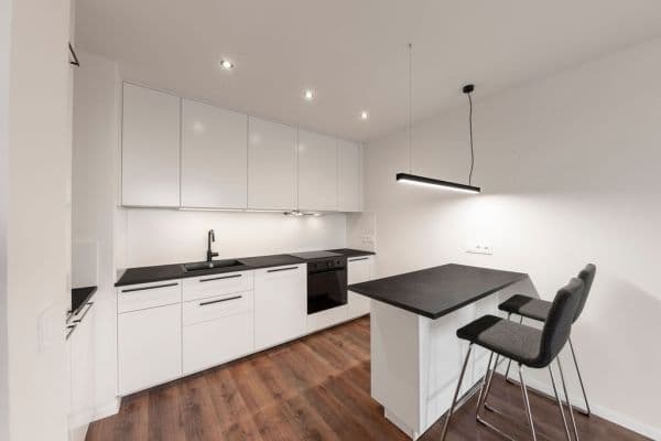 Predaj bytu 3-izbový 70 m², Poljanovova, Praha Predaj bytu 3-izbový 70 m², Poljanovova, Praha