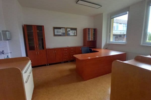 Prenájom nebytového priestoru 95 m², Aloisina výšina, Liberec Prenájom nebytového priestoru 95 m², Aloisina výšina, Liberec