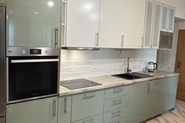 Predaj bytu 4-izbový 94 m², Mahenova, Praha Predaj bytu 4-izbový 94 m², Mahenova, Praha