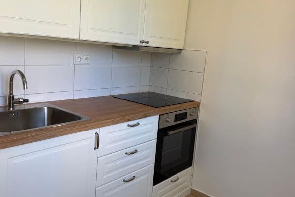 Prenájom bytu 2-izbový 56 m², Provaznická, Ostrava Prenájom bytu 2-izbový 56 m², Provaznická, Ostrava