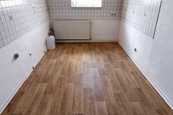 Prenájom bytu 4-izbový 77 m², Weißenfels Prenájom bytu 4-izbový 77 m², Weißenfels