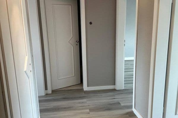Prenájom bytu 3-izbový 58 m², Essen-Kray Prenájom bytu 3-izbový 58 m², Essen-Kray