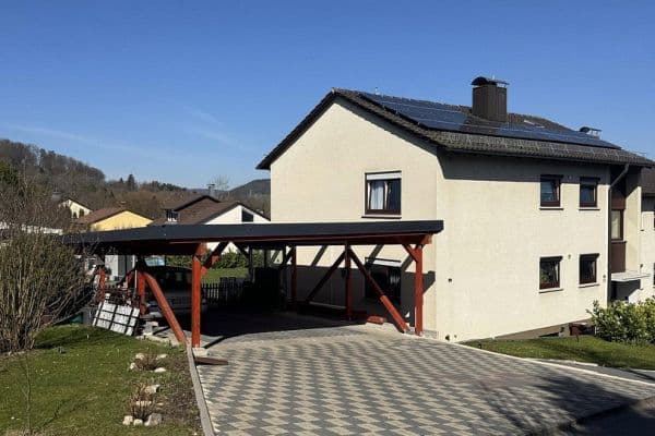 Predaj domu 147 m², pozemok 677 m², Tuttlingen, Bádensko-Wurttembersko Predaj domu 147 m², pozemok 677 m², Tuttlingen, Bádensko-Wurttembersko