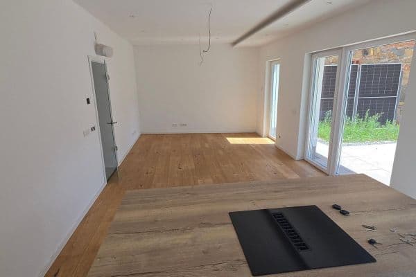 Prenájom domu 190 m², pozemok 120 m², Plaußiger Dorfstr. 24e, Leipzig, Sasko Prenájom domu 190 m², pozemok 120 m², Plaußiger Dorfstr. 24e, Leipzig, Sasko