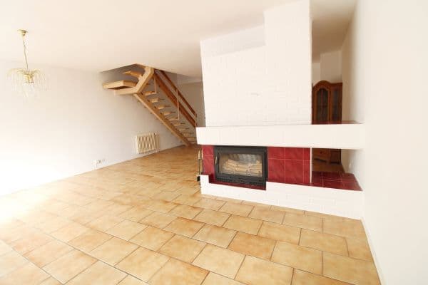 Prenájom domu 159 m², pozemok 290 m², Sopotská, Praha Prenájom domu 159 m², pozemok 290 m², Sopotská, Praha