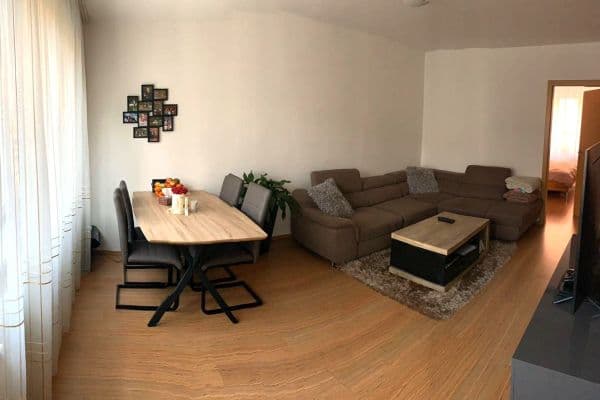 Prenájom bytu 2-izbový 58 m², Lihovarská, Praha Prenájom bytu 2-izbový 58 m², Lihovarská, Praha
