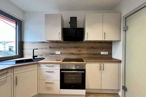 Prenájom bytu 2-izbový 51 m², Wetter Prenájom bytu 2-izbový 51 m², Wetter