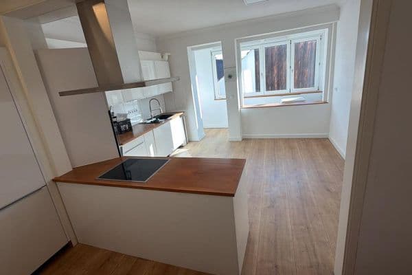 Prenájom bytu 3-izbový 100 m², Geigerstraße 9, Pforzheim Prenájom bytu 3-izbový 100 m², Geigerstraße 9, Pforzheim
