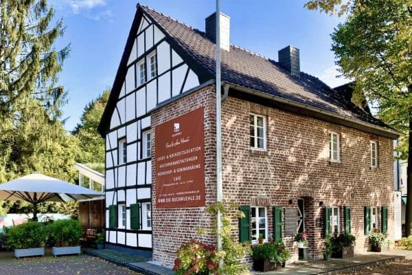 Predaj domu 375 m², pozemok 388 m², Bergisch Gladbach Predaj domu 375 m², pozemok 388 m², Bergisch Gladbach