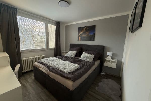 Prenájom bytu 3-izbový 70 m², Alejní, SO POÚ Teplice Prenájom bytu 3-izbový 70 m², Alejní, SO POÚ Teplice