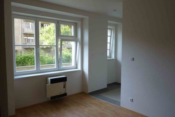 Prenájom bytu 2-izbový 43 m², Slávy Horníka, Praha Prenájom bytu 2-izbový 43 m², Slávy Horníka, Praha