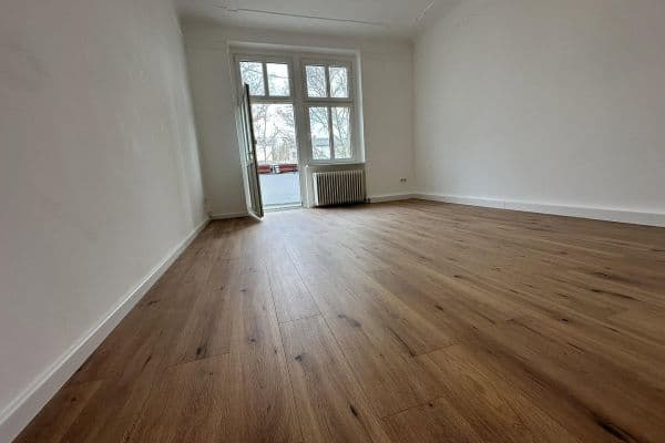 Prenájom bytu 2-izbový 65 m², Kurstraße 10, Berlin Spandau, Berlín Prenájom bytu 2-izbový 65 m², Kurstraße 10, Berlin Spandau, Berlín