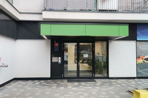 Prenájom bytu 1-izbový 37 m², Nad Úžlabinou, Praha Prenájom bytu 1-izbový 37 m², Nad Úžlabinou, Praha