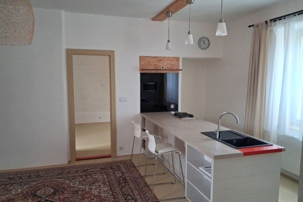 Prenájom bytu 2-izbový 73 m², Palackého náměstí, Brno Prenájom bytu 2-izbový 73 m², Palackého náměstí, Brno