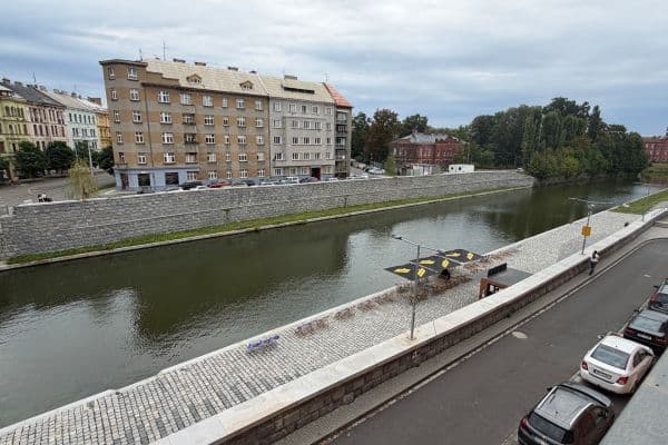 Prenájom bytu 2-izbový 54 m², Blahoslavova, Olomouc Prenájom bytu 2-izbový 54 m², Blahoslavova, Olomouc