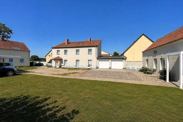 Predaj domu 299 m², pozemok 5.806 m², Mittenwalde Predaj domu 299 m², pozemok 5.806 m², Mittenwalde