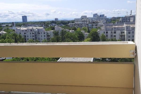 Prenájom bytu 3-izbový 88 m², München, Bavorsko Prenájom bytu 3-izbový 88 m², München, Bavorsko