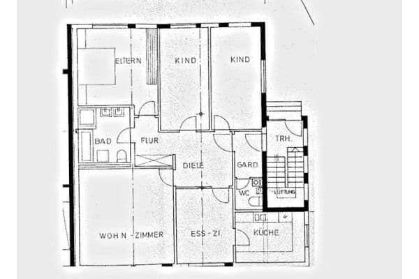 Prenájom bytu 4-izbový 123 m², Bempflingen Prenájom bytu 4-izbový 123 m², Bempflingen