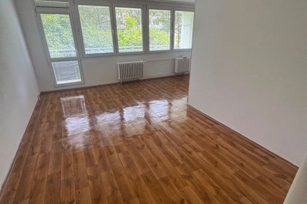 Prenájom bytu 3-izbový 69 m², Trnovanská, SO POÚ Teplice Prenájom bytu 3-izbový 69 m², Trnovanská, SO POÚ Teplice