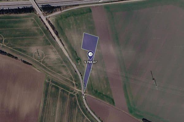 Predaj pozemku 1.581 m², Mochov Predaj pozemku 1.581 m², Mochov