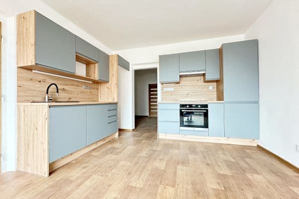 Prenájom bytu 3-izbový 81 m², Čechovská, Příbram Prenájom bytu 3-izbový 81 m², Čechovská, Příbram