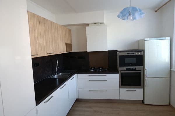 Prenájom bytu 2-izbový 61 m², Jasanová, SO POÚ Blansko Prenájom bytu 2-izbový 61 m², Jasanová, SO POÚ Blansko