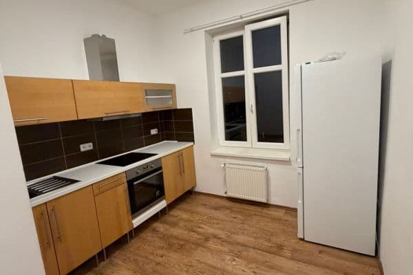Prenájom bytu 2-izbový 55 m², Nuselská, Praha Prenájom bytu 2-izbový 55 m², Nuselská, Praha