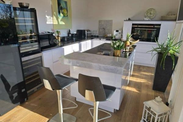 Prenájom bytu 4-izbový 172 m², Neuss Prenájom bytu 4-izbový 172 m², Neuss