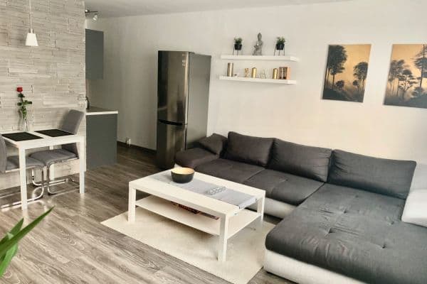 Prenájom bytu 2-izbový 50 m², Arbesova, SO POÚ Teplice Prenájom bytu 2-izbový 50 m², Arbesova, SO POÚ Teplice
