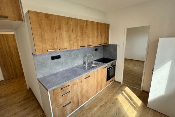 Prenájom bytu 2-izbový 52 m², Kubánská, Ostrava Prenájom bytu 2-izbový 52 m², Kubánská, Ostrava