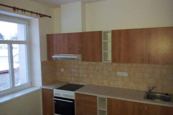 Prenájom bytu 2-izbový 45 m², Dlouhomostecká, Liberec Prenájom bytu 2-izbový 45 m², Dlouhomostecká, Liberec