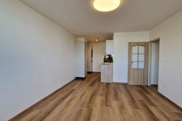 Prenájom bytu 3-izbový 61 m², Markušova, Praha Prenájom bytu 3-izbový 61 m², Markušova, Praha
